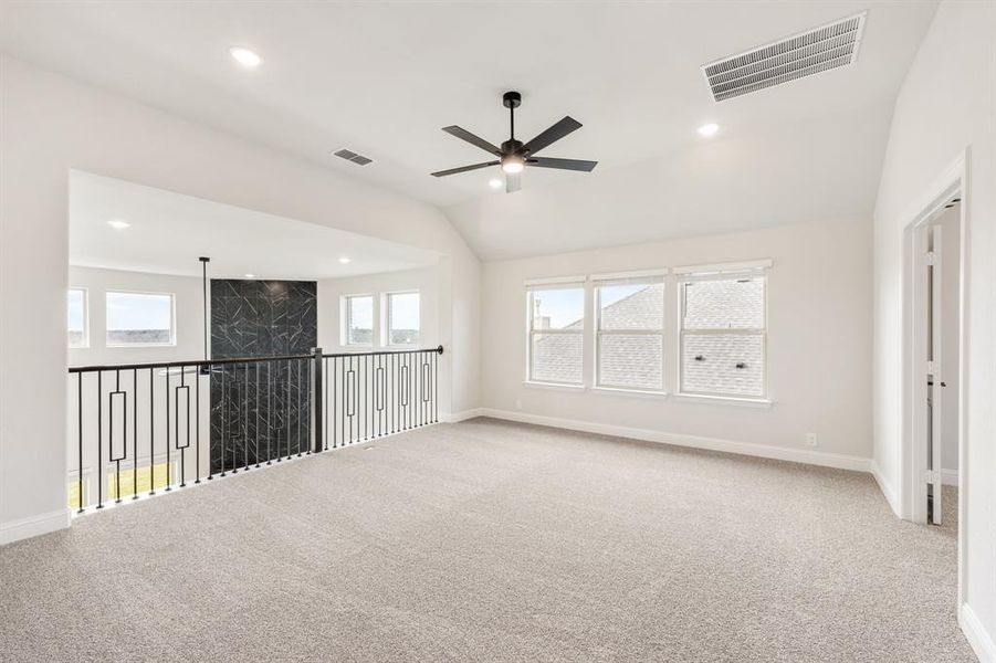 Spacious, unfurnished interior of a new home in Ridge Ranch Classic 60, Mesquite (Image 34).