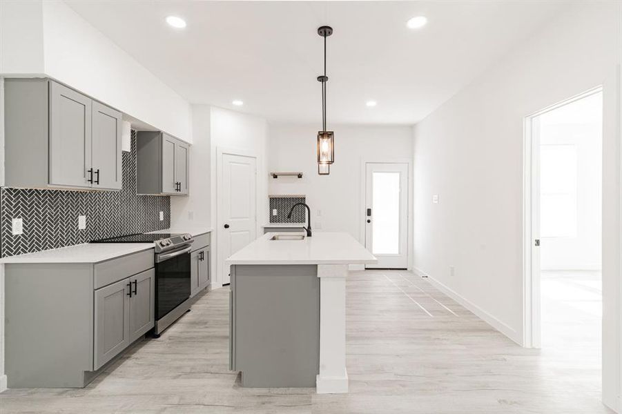 Furnished interior view inside a new home in , Dallas (Image 17).