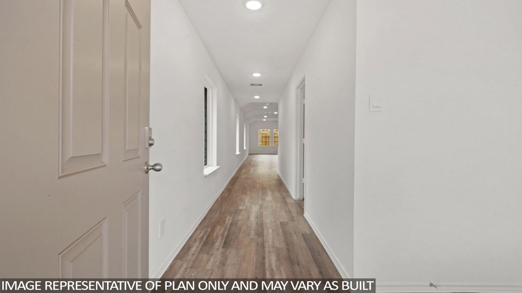 Spacious, unfurnished interior of a new home in Sunterra, Katy (Image 15). Spacious, unfurnished interior of a new home in Sunterra, Katy (Image 15).