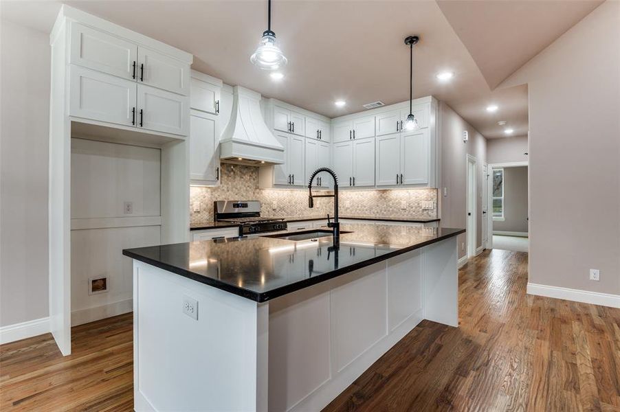 Furnished interior view inside a new home in , Seagoville (Image 11).