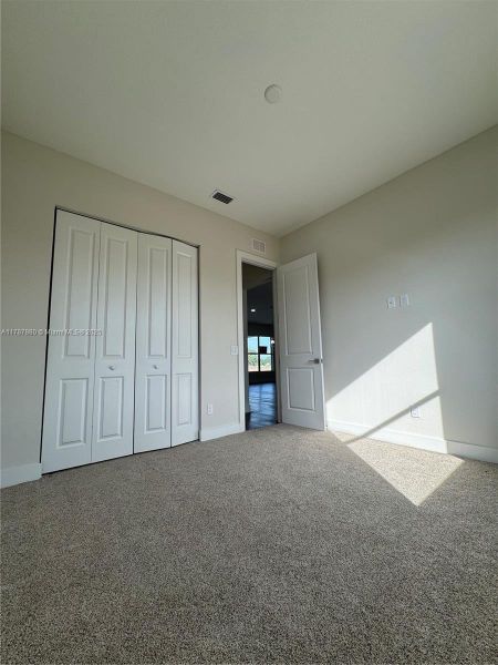Spacious, unfurnished interior of a new home in , Labelle (Image 40).