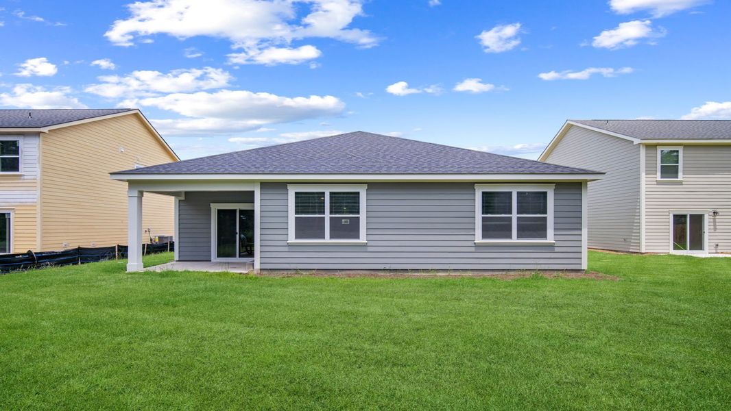 Exterior details and patio area of a home in Laurel Grove, Guyton (Image 3).