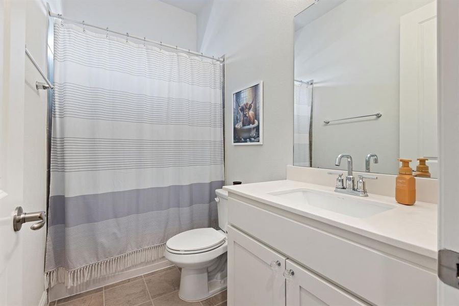 Furnished interior view inside a new home in Inspiration, Lucas (Image 18).