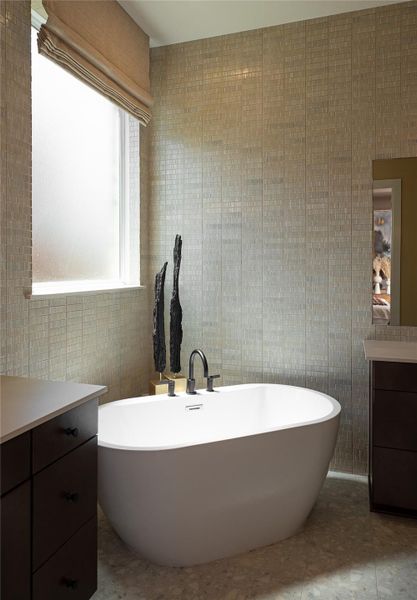 Close-up of interior finishes inside a home in Provence, Austin (Image 21).