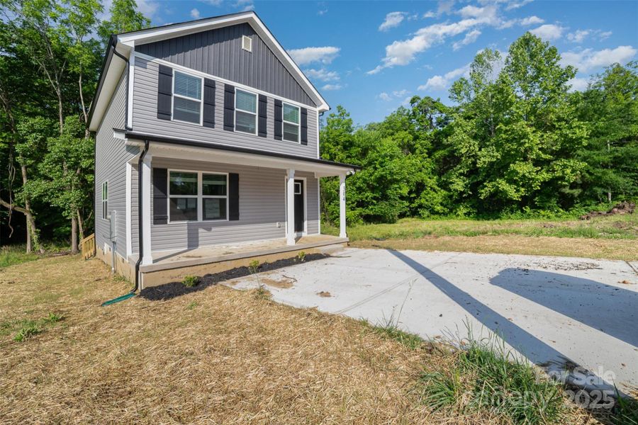 Front exterior of a new home in , Salisbury, NC, highlighting curb appeal (Image 17). Front exterior of a new home in , Salisbury, NC, highlighting curb appeal (Image 17).