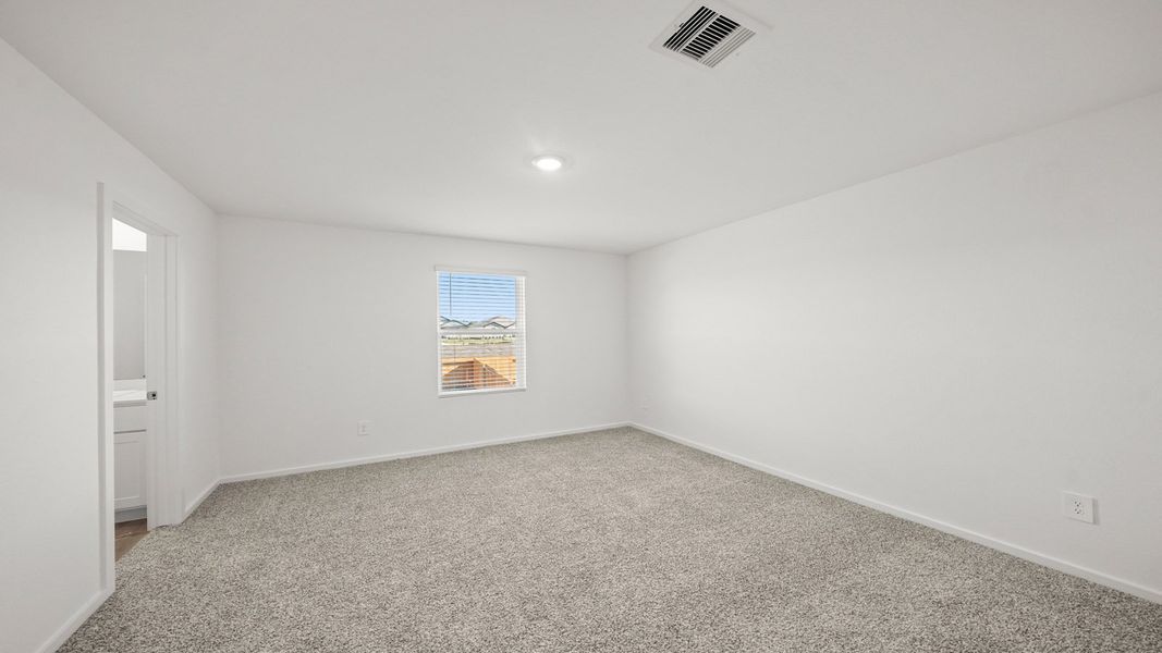 Representative unfurnished interior of a home built from the Dawson by D.R. Horton in Lexington Heights, Willis (Image 24).