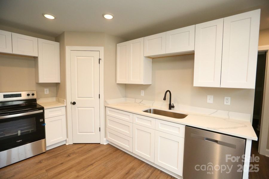Furnished interior view inside a new home in , Kannapolis (Image 4).