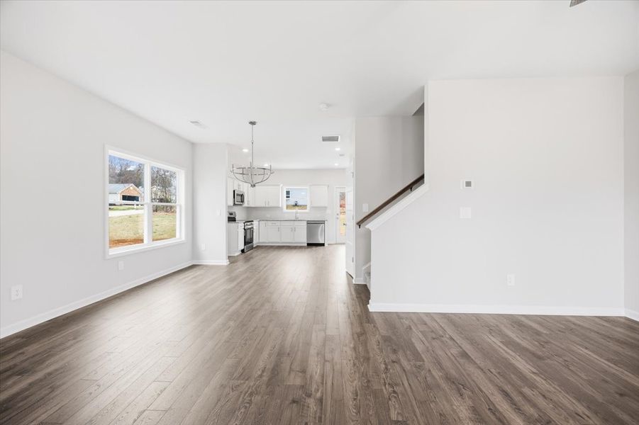 Spacious, unfurnished interior of a new home in Creekside Manor, Thomaston (Image 11).