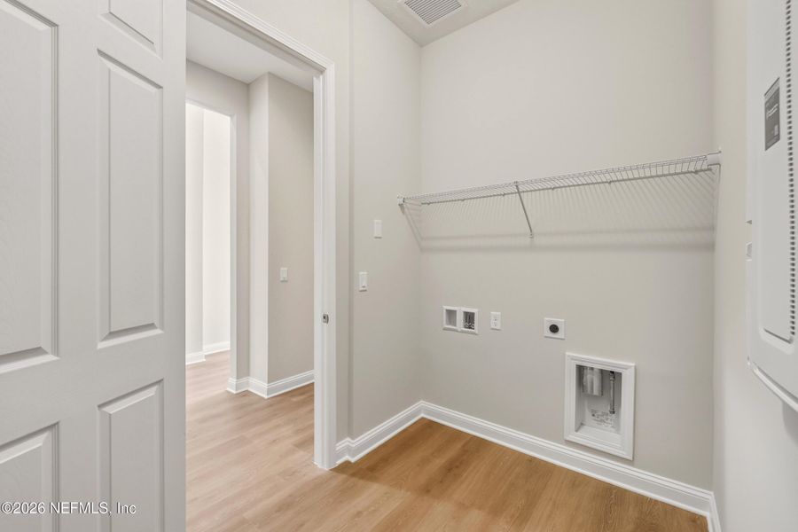 Spacious, unfurnished interior of a new home in Silver Landing at SilverLeaf, St. Augustine (Image 22).