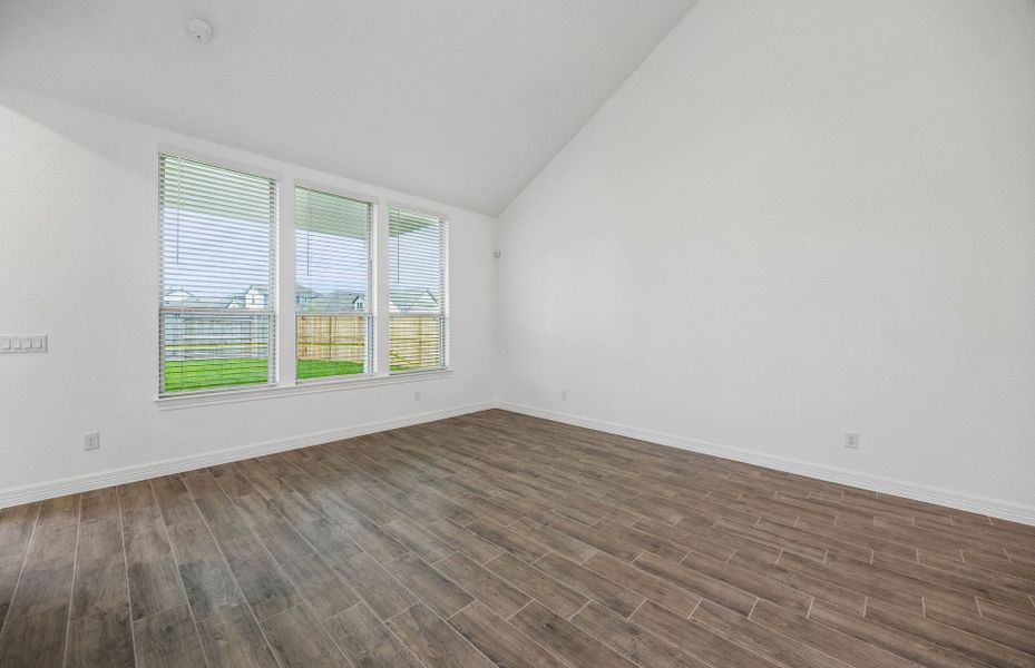 Spacious, unfurnished interior of a new home in Lago Mar, Texas City (Image 19). Spacious, unfurnished interior of a new home in Lago Mar, Texas City (Image 19).