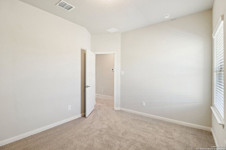 Spacious, unfurnished interior of a new home in Magnolia Village, San Antonio (Image 39). Spacious, unfurnished interior of a new home in Magnolia Village, San Antonio (Image 39).