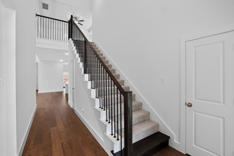 1704 Truro - Entry 1704 Truro - Entry