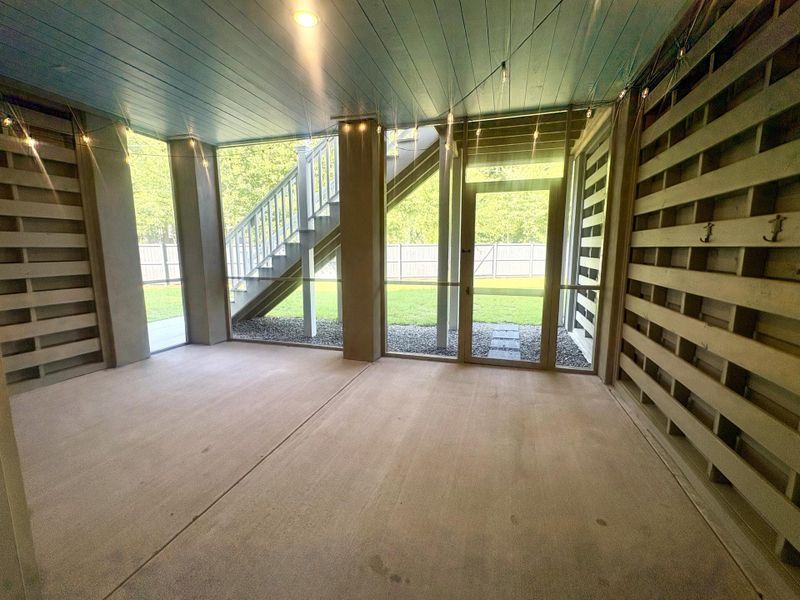 Image 83 of a home in .