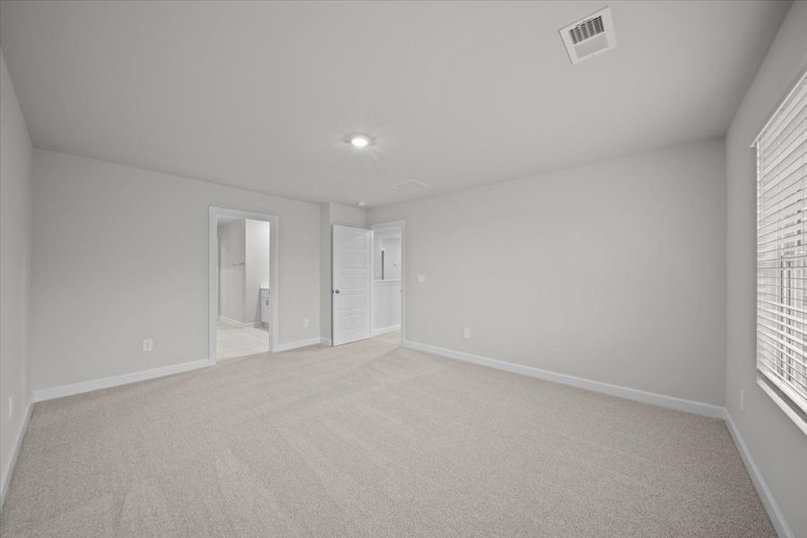 Spacious, unfurnished interior of a new home in Shiloh Valley, Piedmont (Image 21).