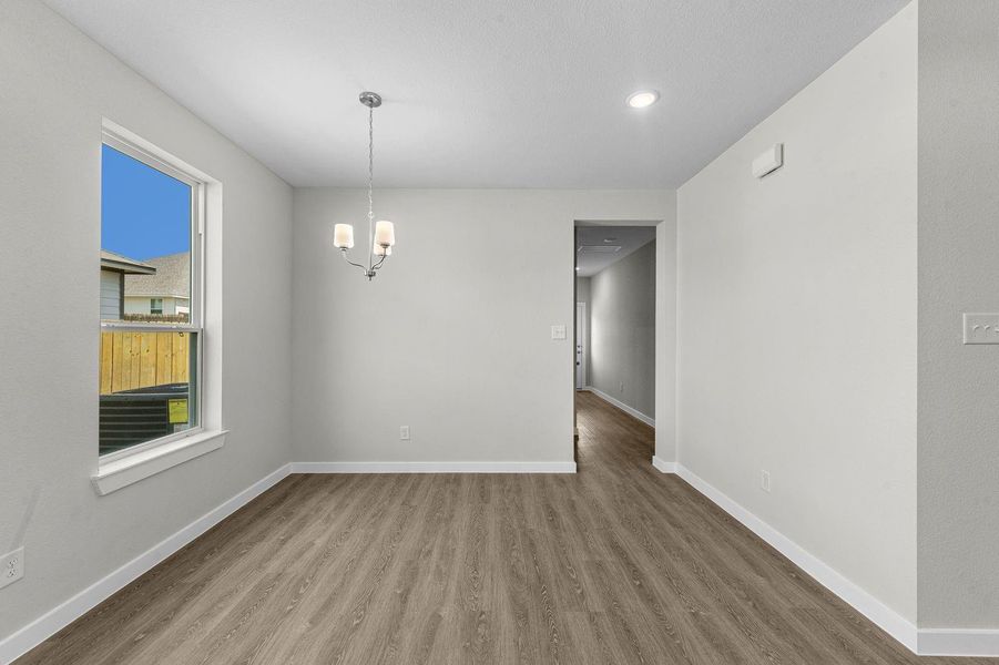Spacious, unfurnished interior of a new home in Lexington Heights, Willis (Image 14).