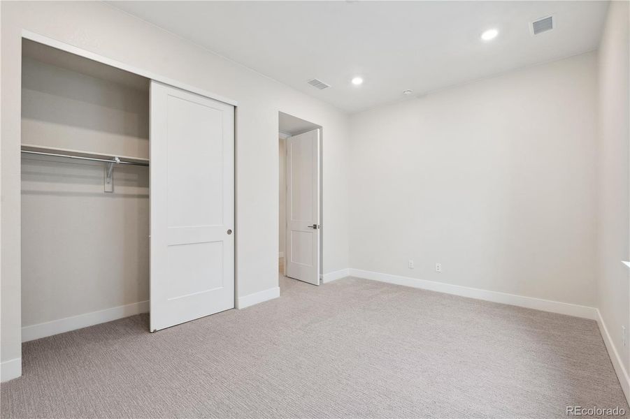 Spacious, unfurnished interior of a new home in Retreat at The Canyons, Castle Pines (Image 20). Spacious, unfurnished interior of a new home in Retreat at The Canyons, Castle Pines (Image 20).