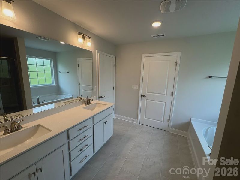 Furnished interior view inside a new home in Northlake, Statesville (Image 13).