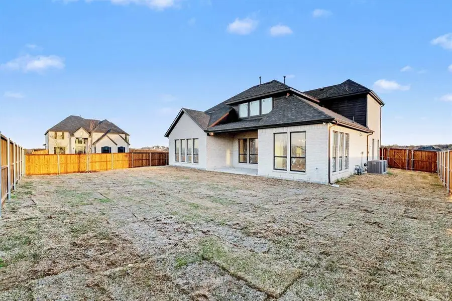 Exterior details and patio area of a home in , Prosper (Image 3).