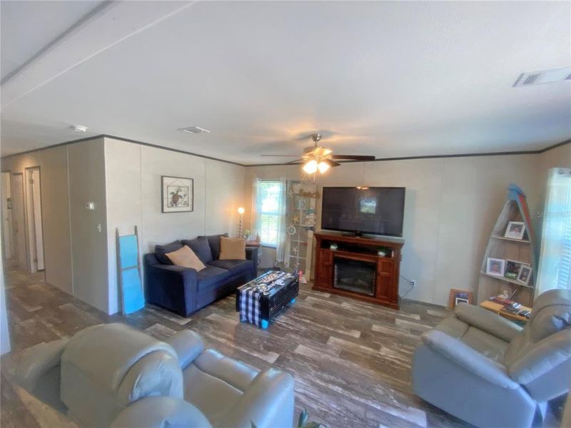 Furnished interior view inside a new home in , Palatka (Image 4).