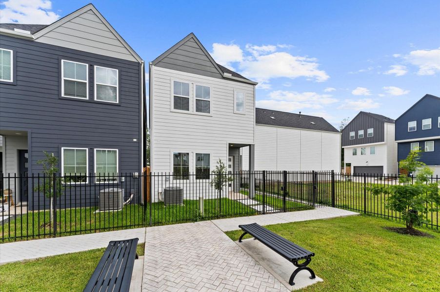 2013 Springwood Vista Ln. Springwood 2013 Springwood Vista Ln. Springwood