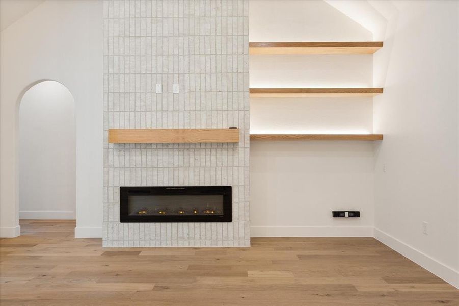 Close-up of interior finishes inside a home in , Corsicana (Image 20).