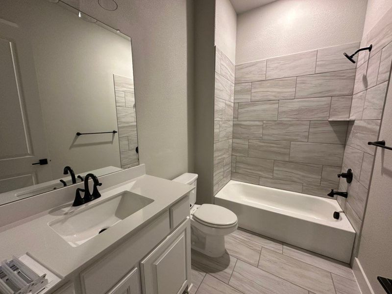 Furnished interior view inside a new home in Eagle Ridge Estates, Weatherford (Image 5).