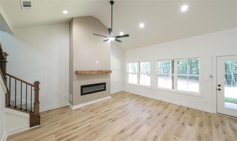 Spacious, unfurnished interior of a new home in , Bremen (Image 22).