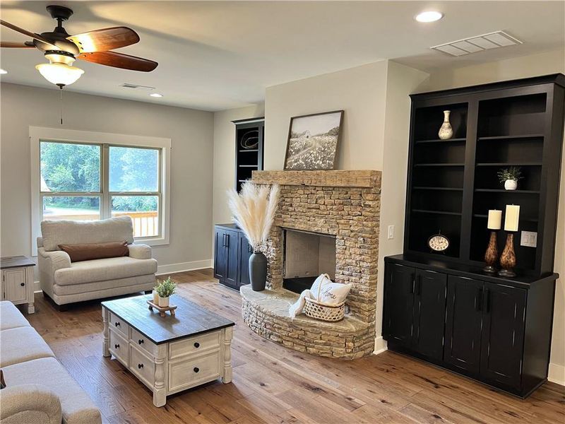 Furnished interior view inside a new home in , Conyers (Image 11).