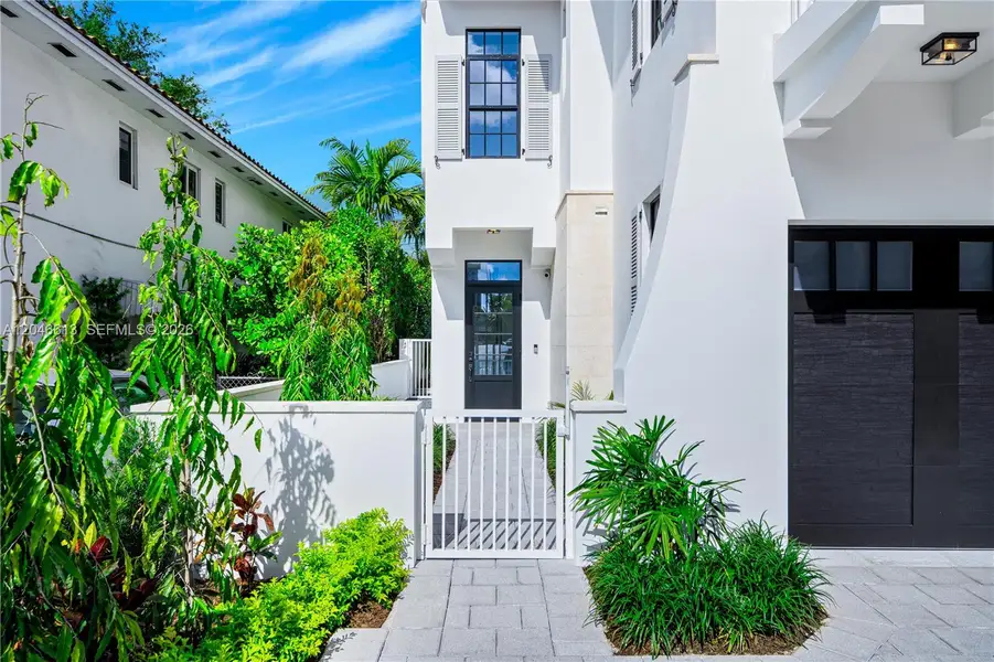 Exterior details and patio area of a home in , Coral Gables (Image 3).