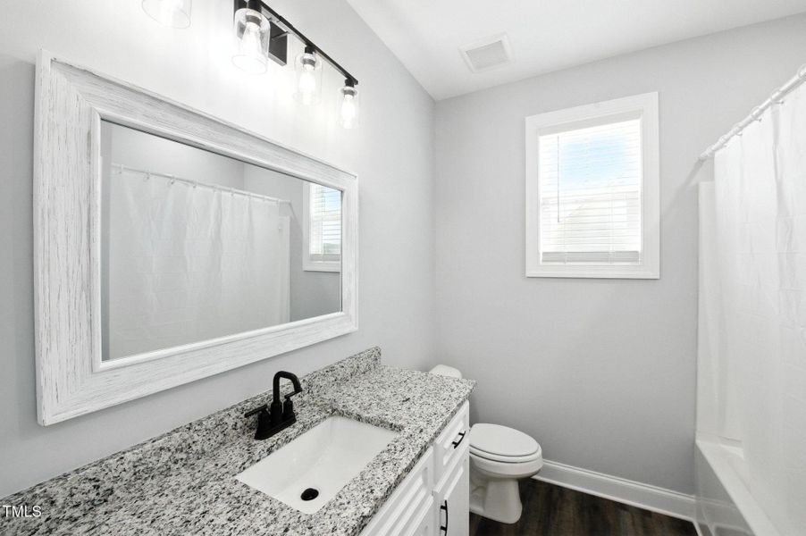 23_3901_Alpha_Ct_Bailey_NC_27807_USA-Bat