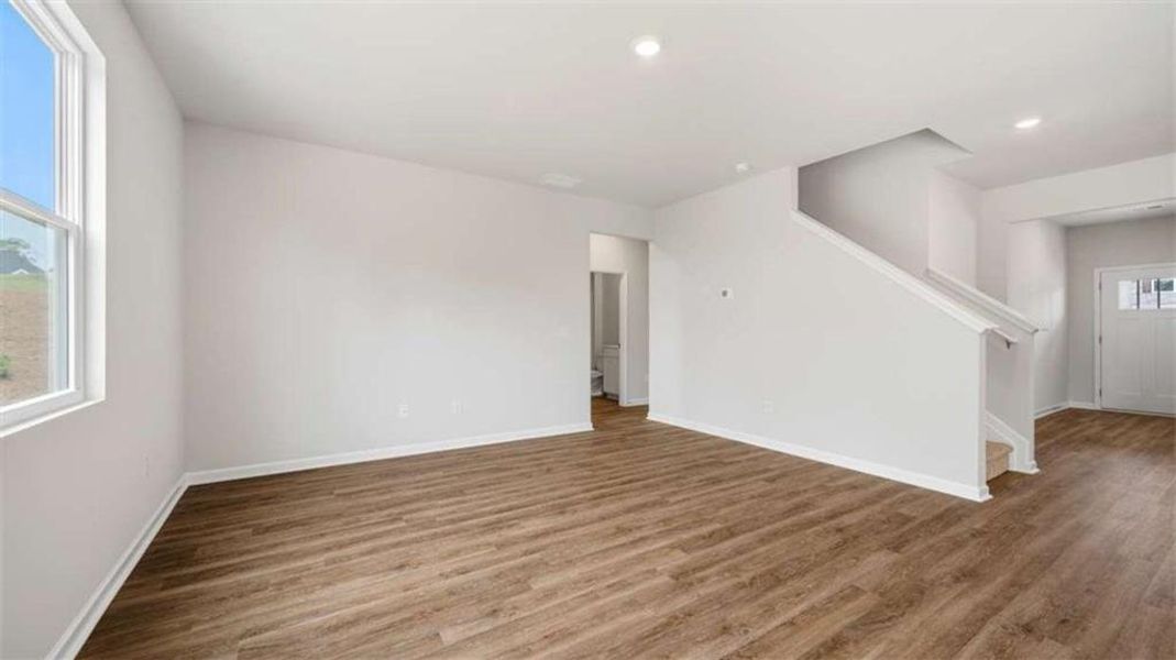 Spacious, unfurnished interior of a new home in Brooks Station, Dacula (Image 18).