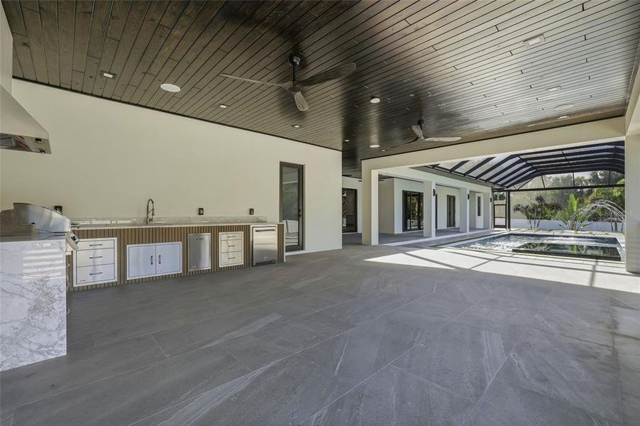 Exterior details and patio area of a home in , Tampa (Image 37).