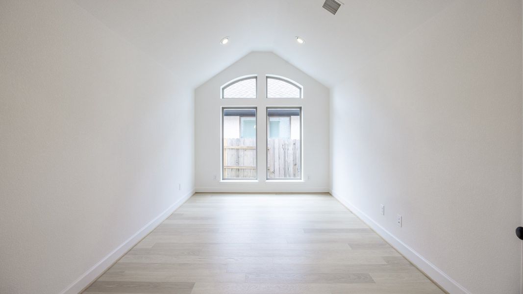 Spacious, unfurnished interior of a new home in Flora, Hutto (Image 22).