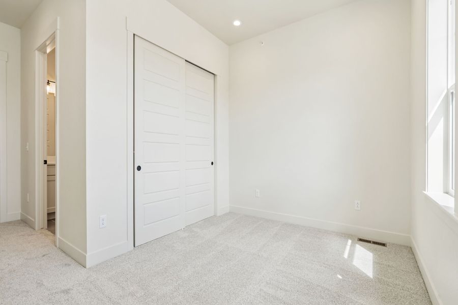 Spacious, unfurnished interior of a new home in Villa Collection, Fort Collins (Image 10). Spacious, unfurnished interior of a new home in Villa Collection, Fort Collins (Image 10).