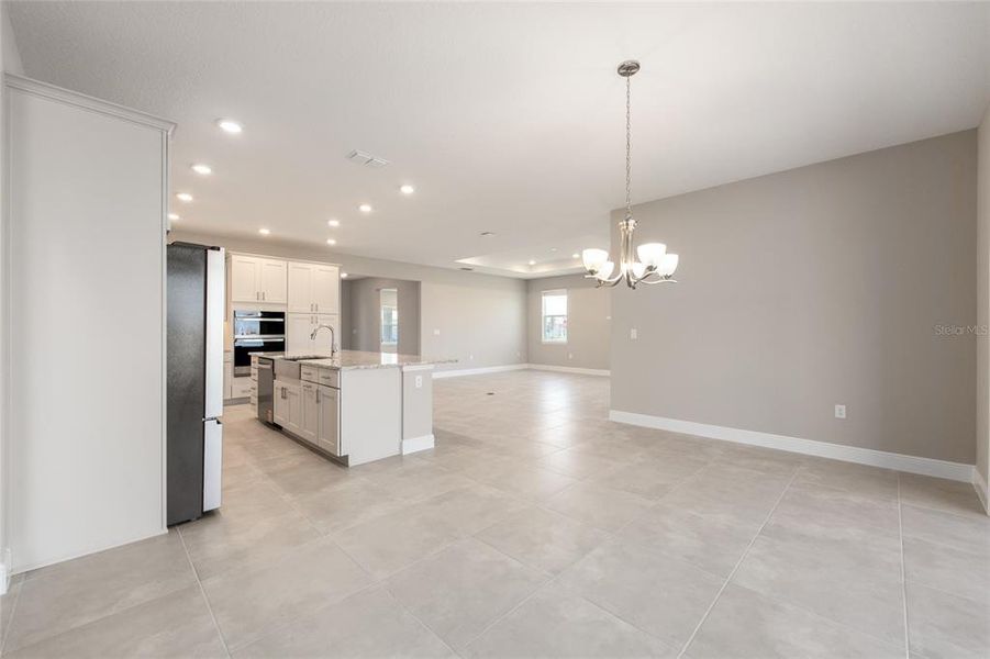 Spacious, unfurnished interior of a new home in , Ocala (Image 30).