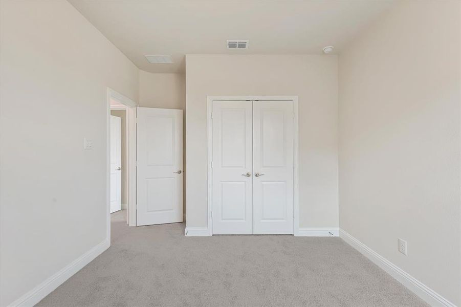 Spacious, unfurnished interior of a new home in Symmetry 37s, Frisco (Image 28).