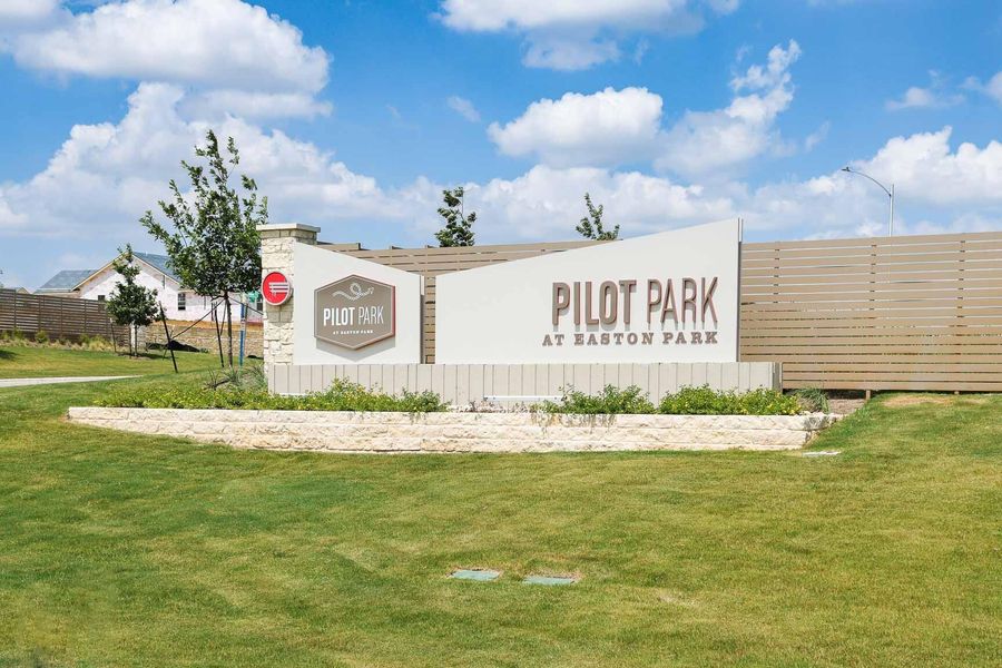 Community / neighborhood sign with a yard Community / neighborhood sign with a yard