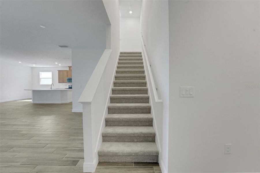 Spacious, unfurnished interior of a new home in Angeline, Land O' Lakes (Image 33).