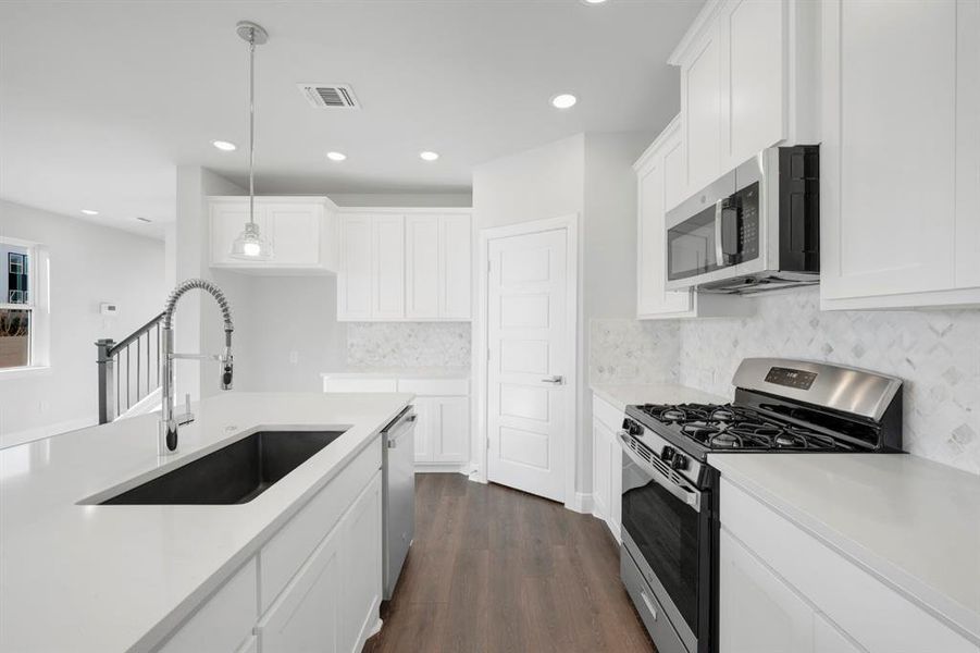 Furnished interior view inside a new home in Painted Tree Woodland West – Cottages, McKinney (Image 13).