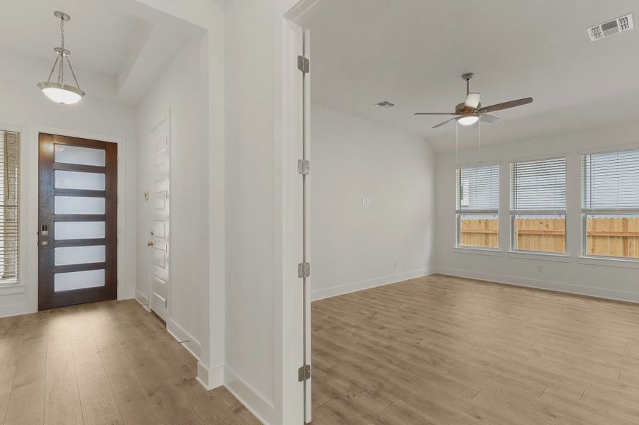 Spacious, unfurnished interior of a new home in Parkside on the River, Georgetown (Image 7). Spacious, unfurnished interior of a new home in Parkside on the River, Georgetown (Image 7).