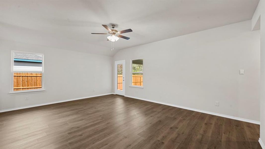 Spacious, unfurnished interior of a new home in Waverly Estates, Josephine (Image 20). Spacious, unfurnished interior of a new home in Waverly Estates, Josephine (Image 20).