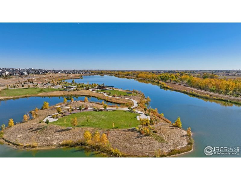 Image 14 of a home in Lakeside Canyon.