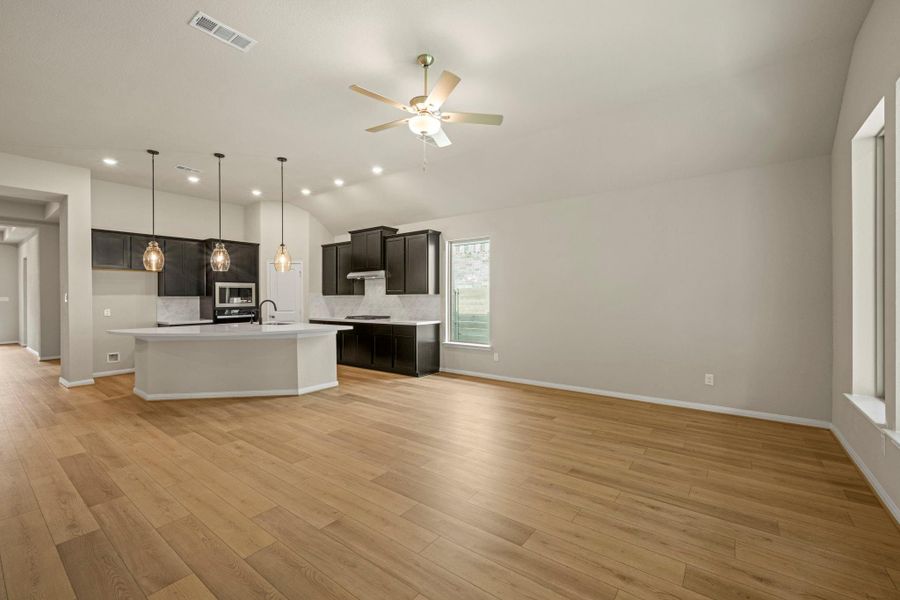 Spacious, unfurnished interior of a new home in Two Step Farm, Montgomery (Image 25). Spacious, unfurnished interior of a new home in Two Step Farm, Montgomery (Image 25).