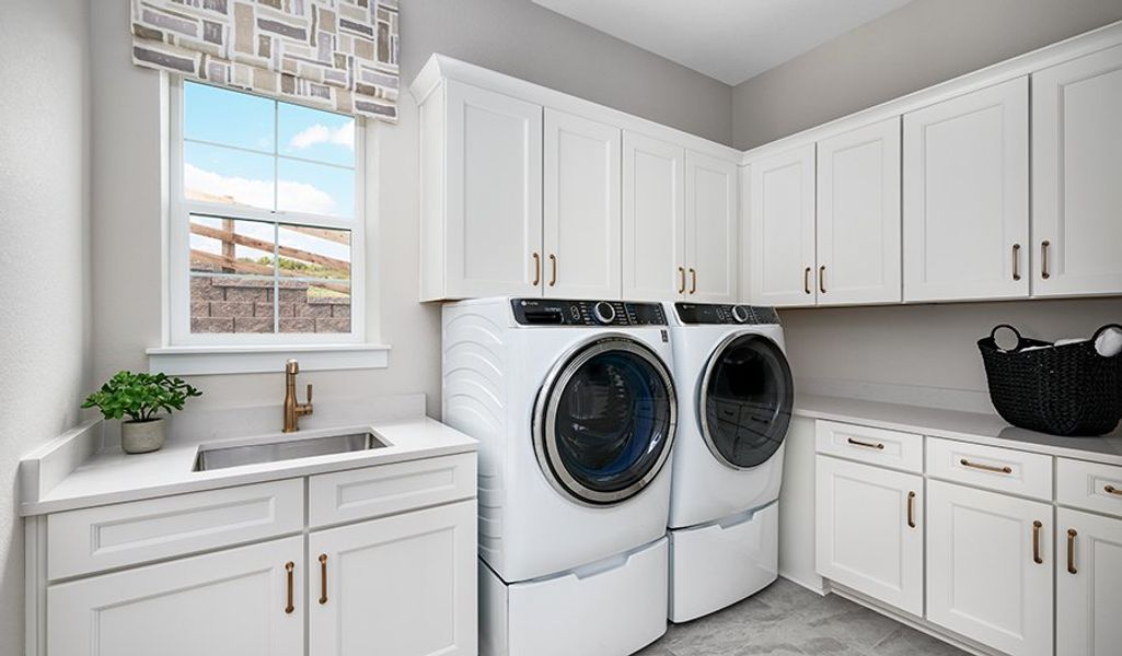 Harmon-D44H-ChateauAtTheMeadows Laundry