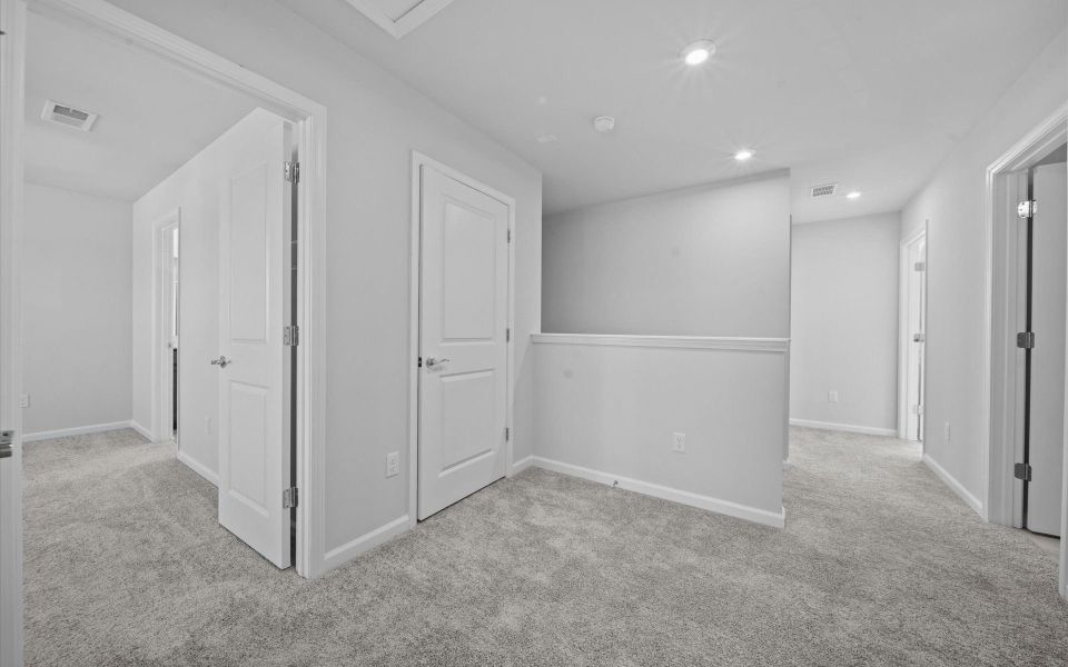 Spacious, unfurnished interior of a new home in Crestview, Spartanburg (Image 26). Spacious, unfurnished interior of a new home in Crestview, Spartanburg (Image 26).