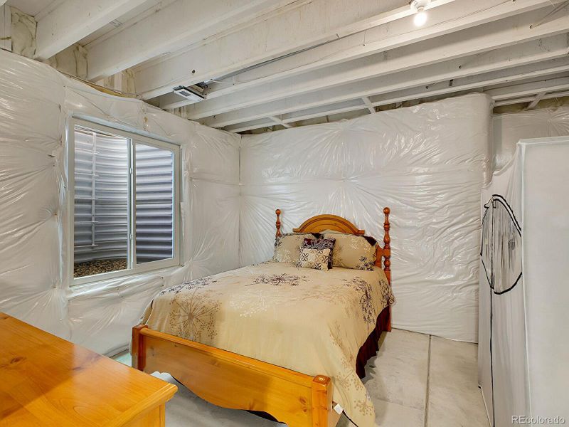 Space for 4th Bedroom