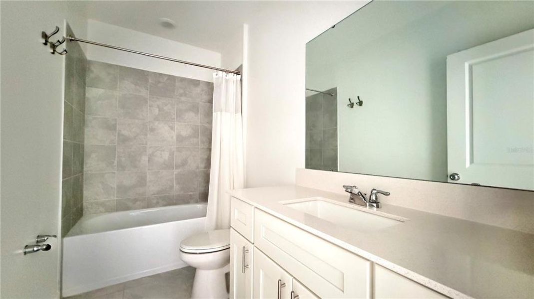 Furnished interior view inside a new home in Westview, Kissimmee (Image 9).