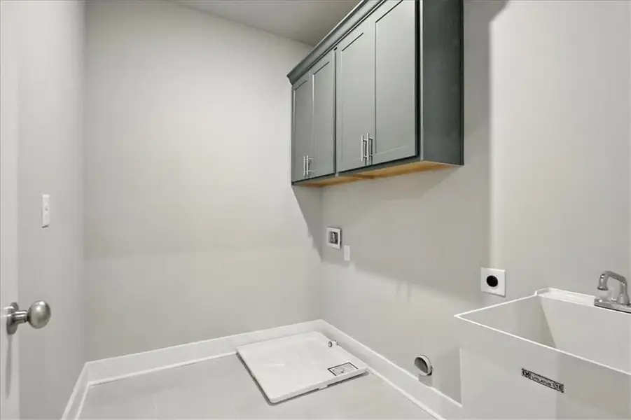 Furnished interior view inside a new home in Old Town Estates, Dacula (Image 12).