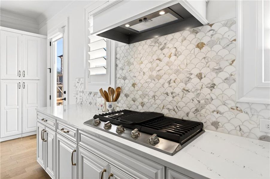 Furnished interior view inside a new home in Hillandale In Historic Roswell, Roswell (Image 27). Furnished interior view inside a new home in Hillandale In Historic Roswell, Roswell (Image 27).