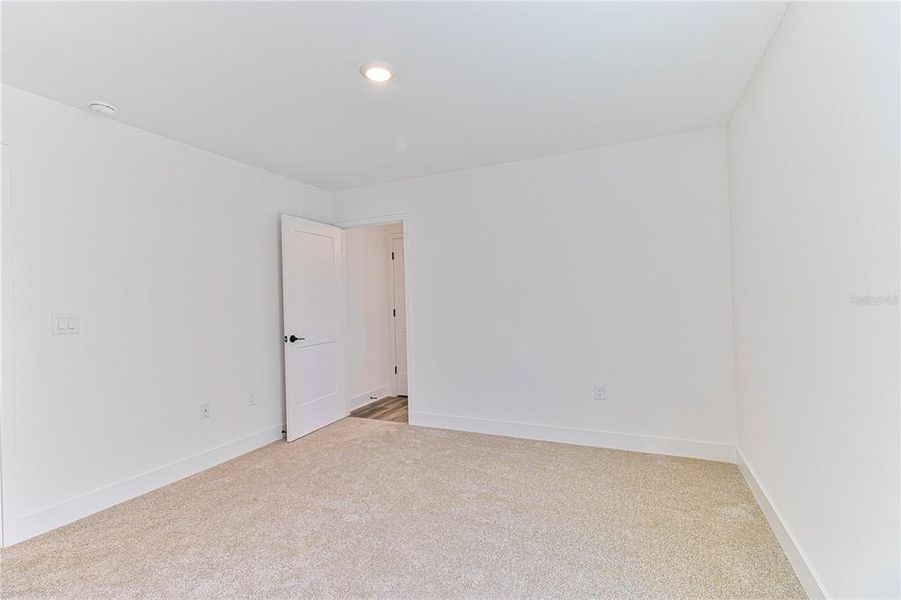 Spacious, unfurnished interior of a new home in Briarwood, Alachua (Image 24).